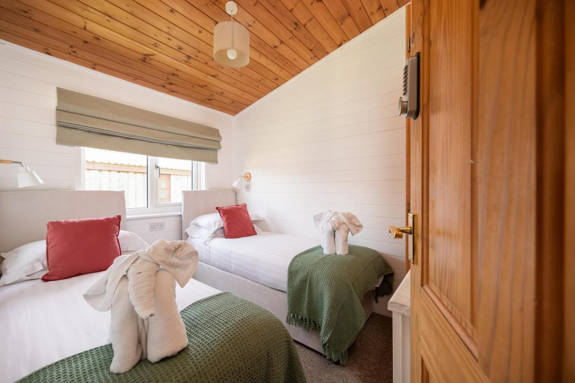 West Chalet At Tapnell Farm يارماوث المظهر الخارجي الصورة