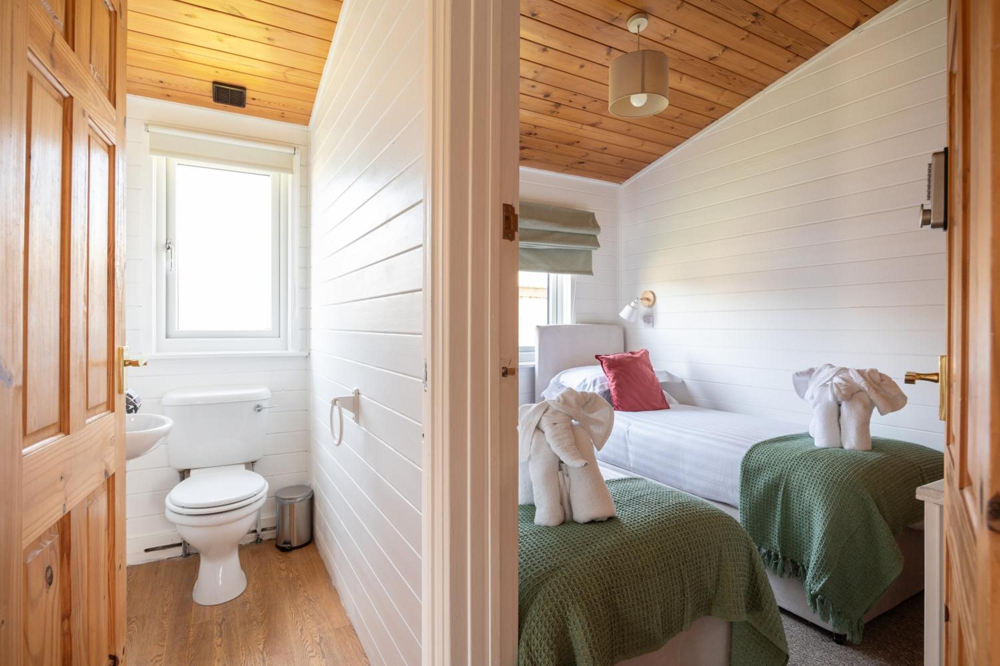 West Chalet At Tapnell Farm يارماوث المظهر الخارجي الصورة